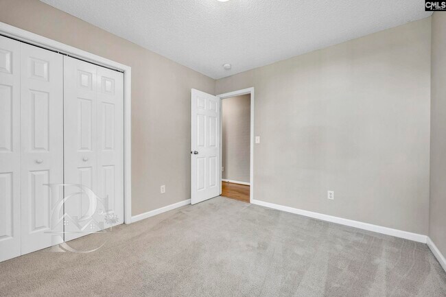 Building Photo - 80 Crossfox Ct
