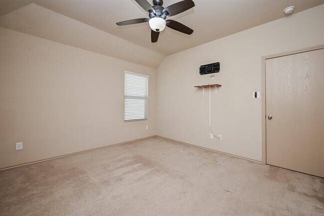 Building Photo - 20603 Flintoff Ln