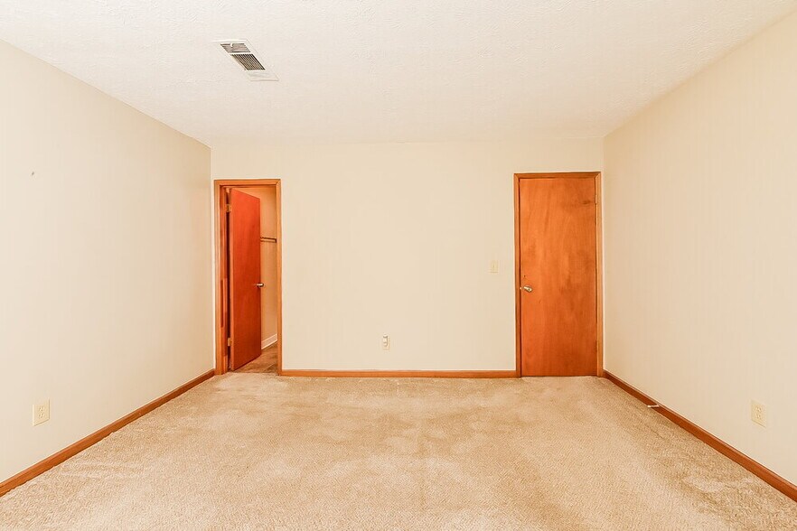 Building Photo - 192 Chase Woods Cir