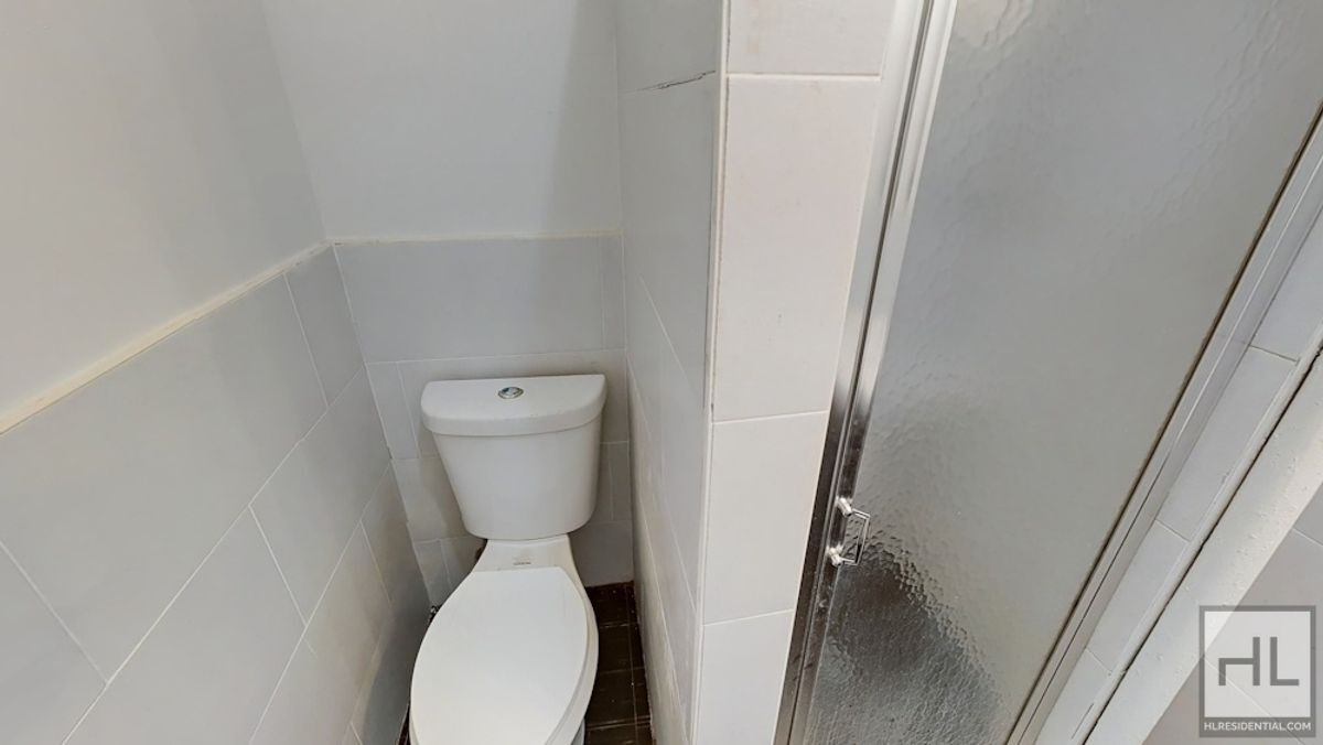 Building Photo - BEDFORD AVENUE / No fee 1-Bed 1-Bath in Pr...