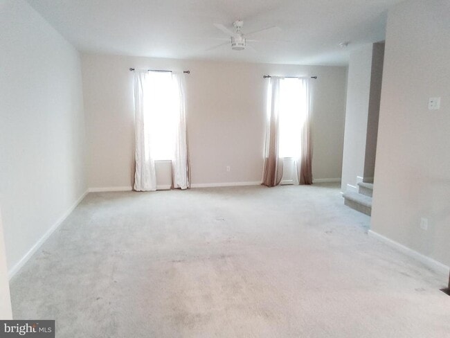 Building Photo - 31 Roundstone Run