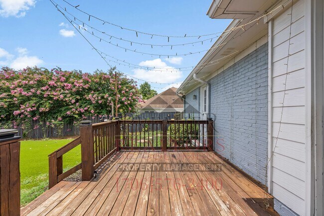 Building Photo - 5924 Big Oak Dr