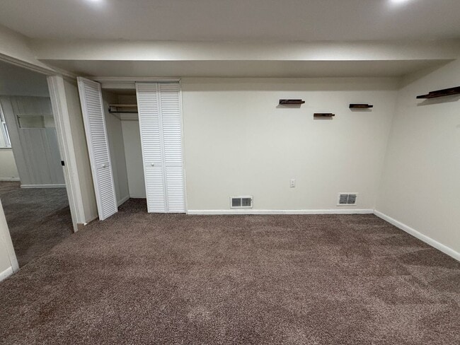 Building Photo - 145 Plymouth St