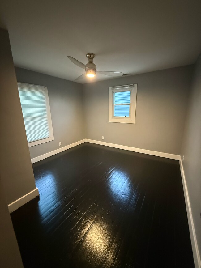 Building Photo - 433 Kolping Ave