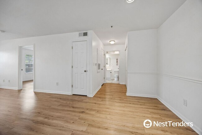 Building Photo - 31255 Paradise Cmns
