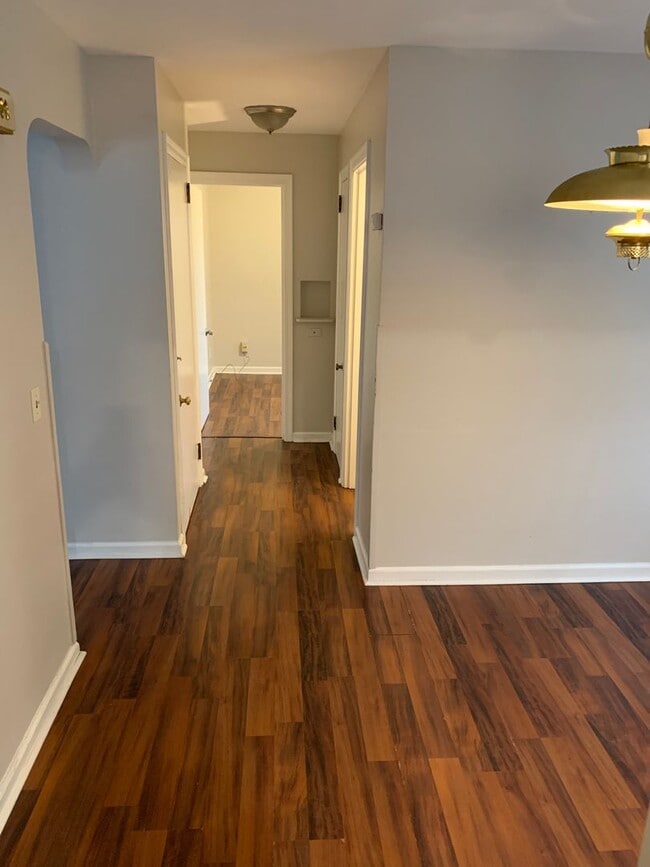 Building Photo - Charming 4-bedroom, 2-bathroom home located in the Covedale area