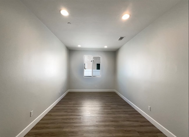 Building Photo - 26625 Emperor Rd