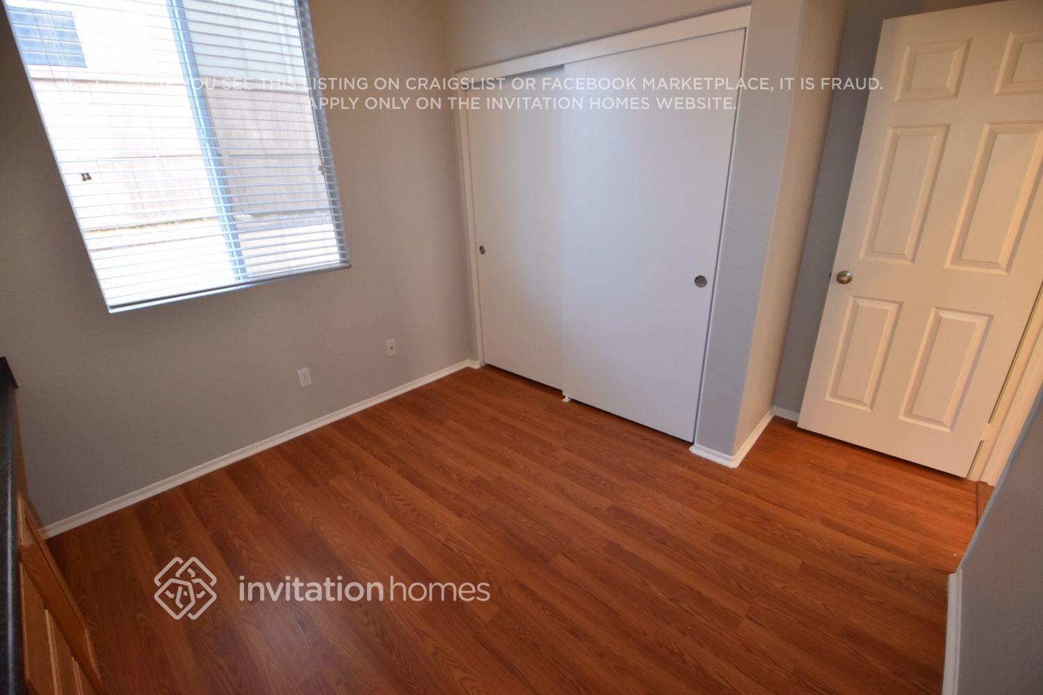 Building Photo - 27125 Calendula St