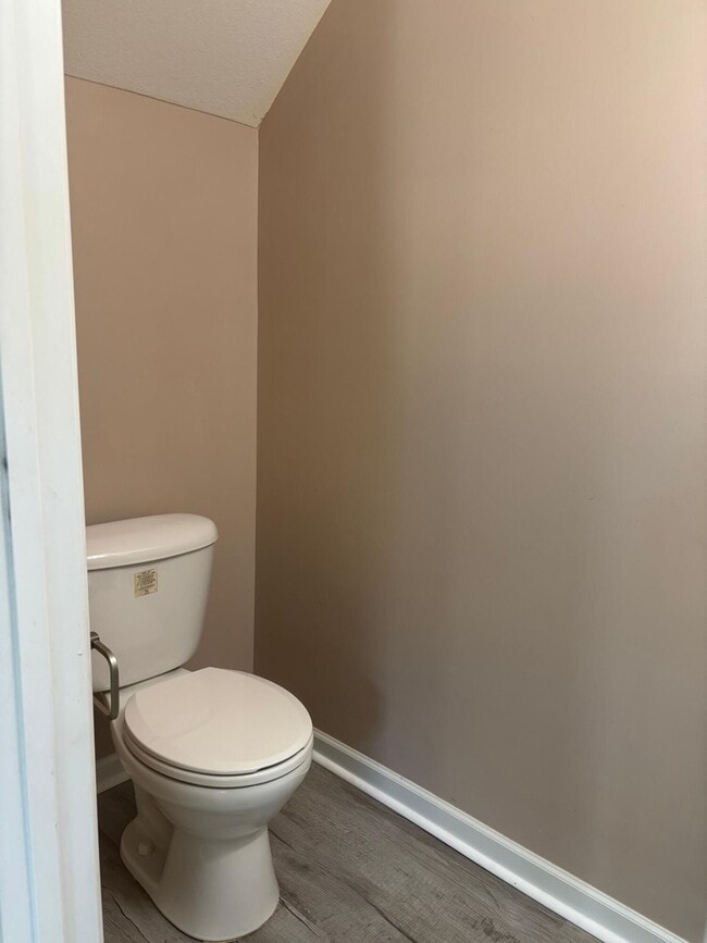 Building Photo - 1825 Polaris Dr