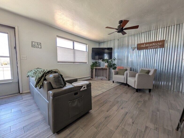 Building Photo - 240 N 17th St