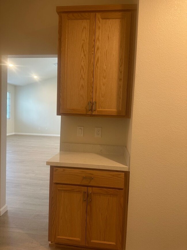 Building Photo - Totally Renovated 3 bdrm 2 bath in Vacaville
