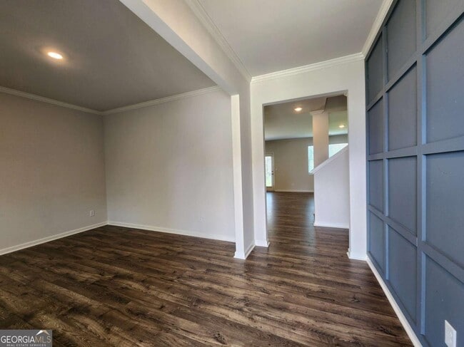 Building Photo - 4825 Layton Dr