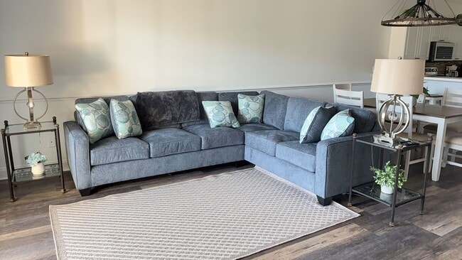 Building Photo - Myrtlewood condo, 2BR