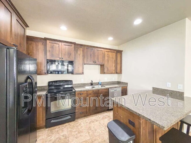 Building Photo - 2119 Orchard Pines Loop E