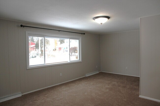 Building Photo - 4259 Packard St