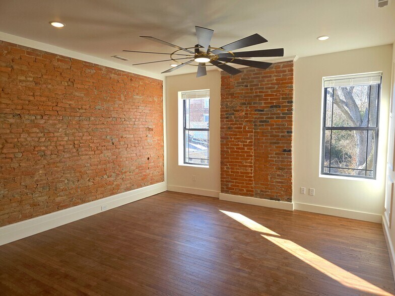 Building Photo - 1207 Lee St