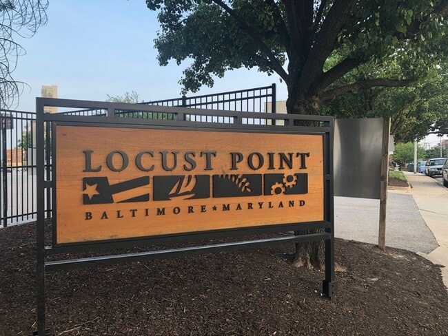 Building Photo - Modern Large and spacious house available in Locus Point