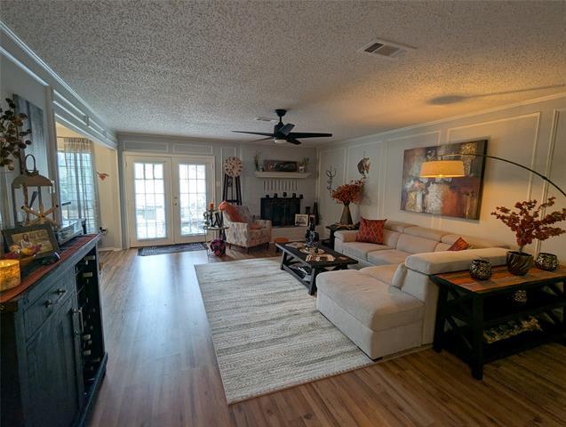 Primary Photo - 2827 Cross Timbers Dr