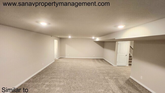 Building Photo - Spacious Single-Family Ranch with Finished Basement in West Des Moines – Now Just $1995 (Was $2095)!