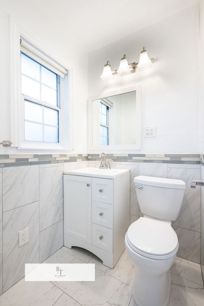 Building Photo - Bright & Spacious Single-Story 4-Bedroom Home in La Mirada – Open Layout