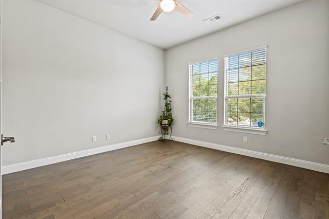 Building Photo - 4121 Angelina Dr