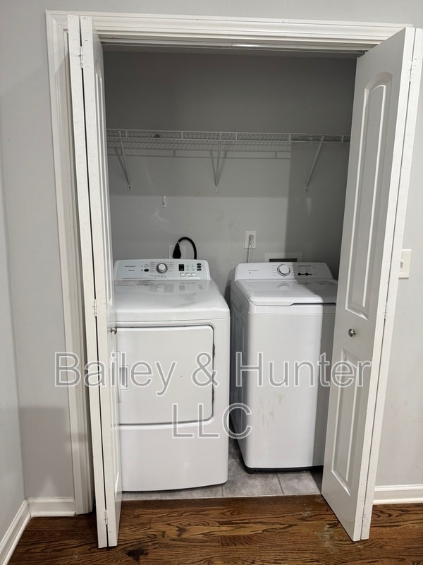 Building Photo - 85 Meldon Ave SE