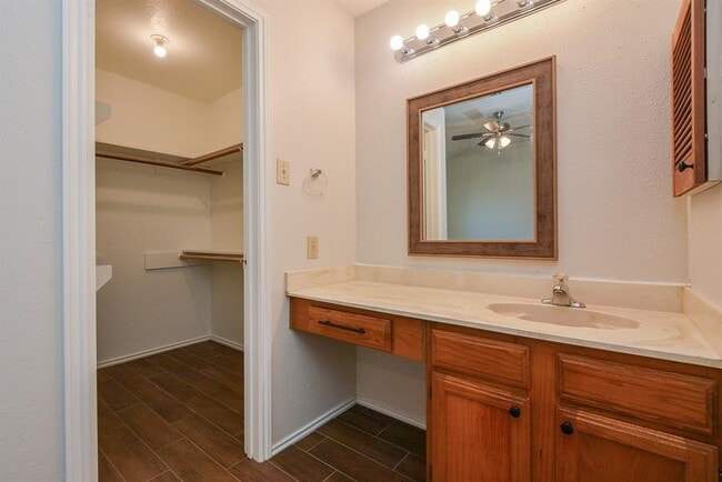 Building Photo - 6206 Bryant Pond Dr