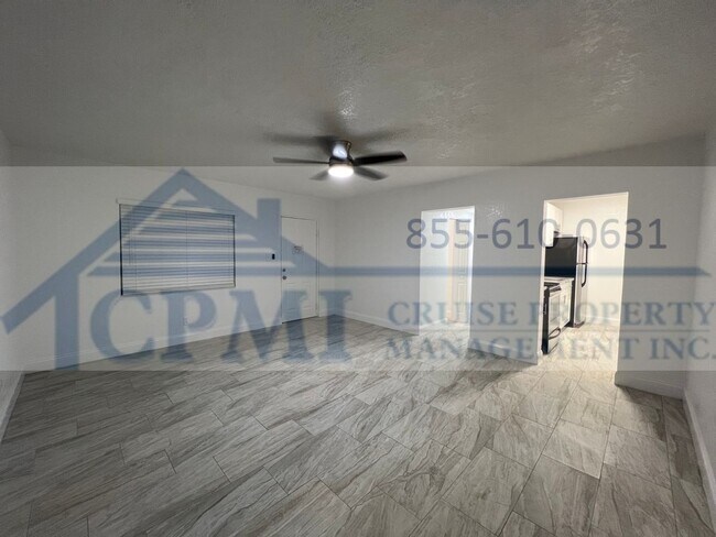 Interior Photo - 300 NE 4th St