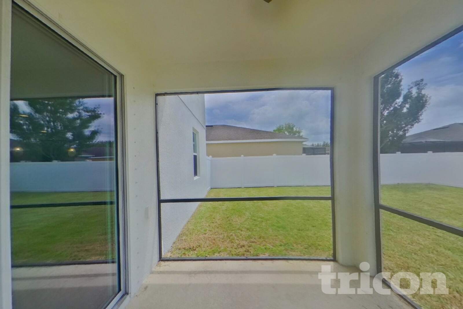 Building Photo - 12317 Fairlawn Dr