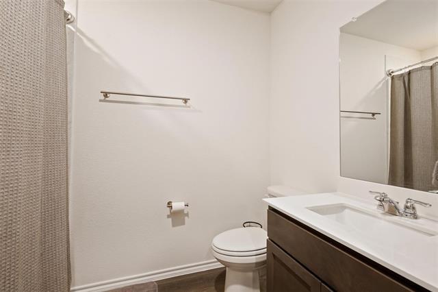 Building Photo - 813 Twin Edge Dr