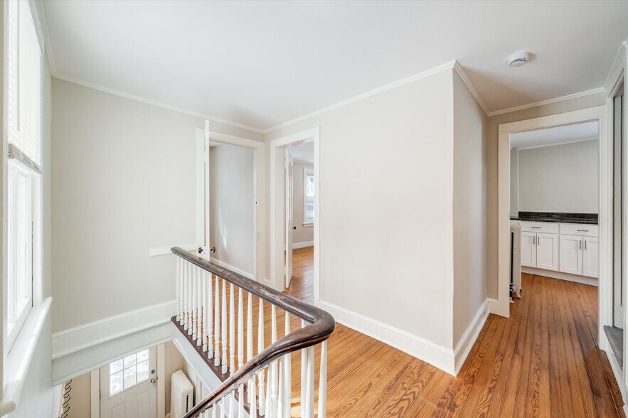 Building Photo - 6 Orchard St