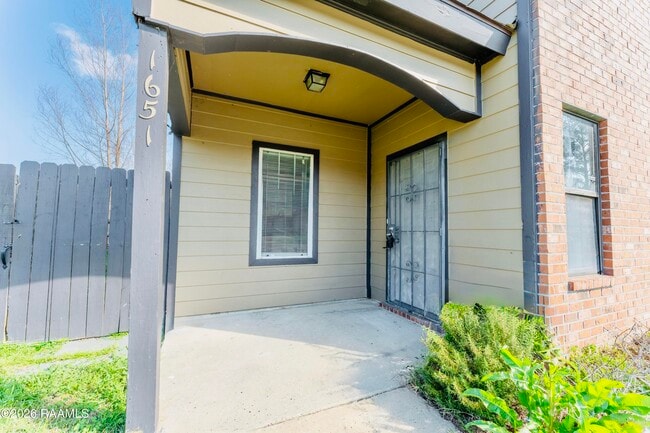 Building Photo - 1651 Clear Lake Ave