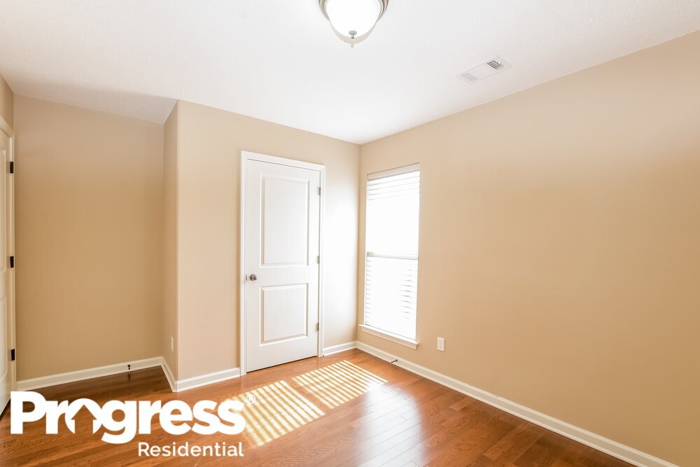 Building Photo - 12379 Bevan Dr