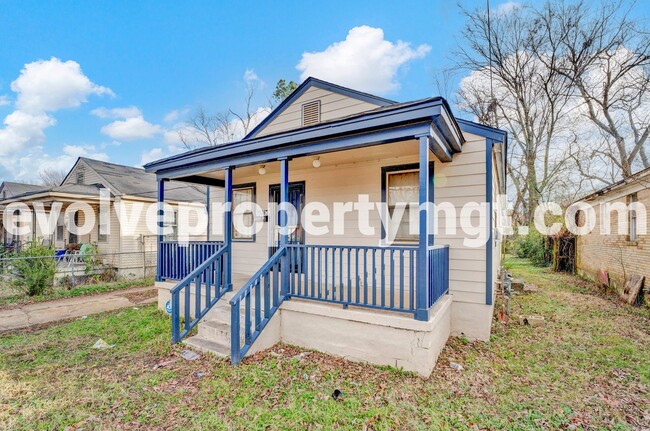 Building Photo - FULLY LOADED 3/2 IN GREAT LOCATION