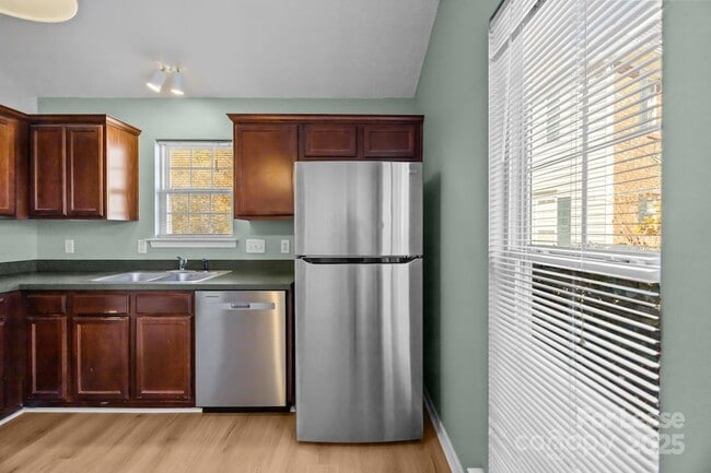 Building Photo - 9467 Kimmel Ln