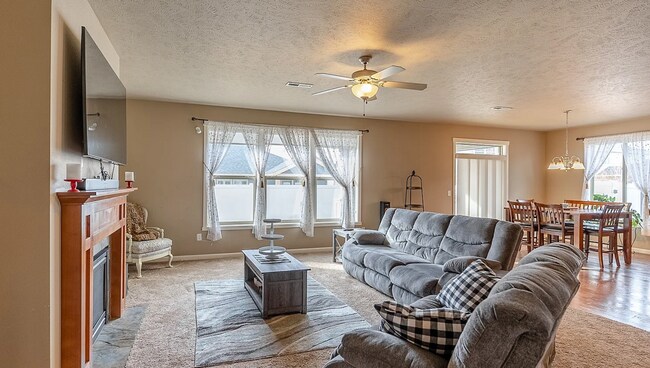 Building Photo - Beautiful Home In Mae Valley