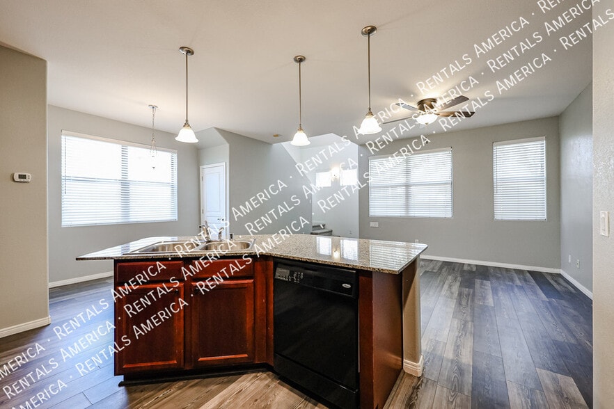 Building Photo - 123 N Washington St