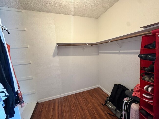 Building Photo - Very Nice Condo! 3 Miles to Cal Poly Groups Welcome Available June