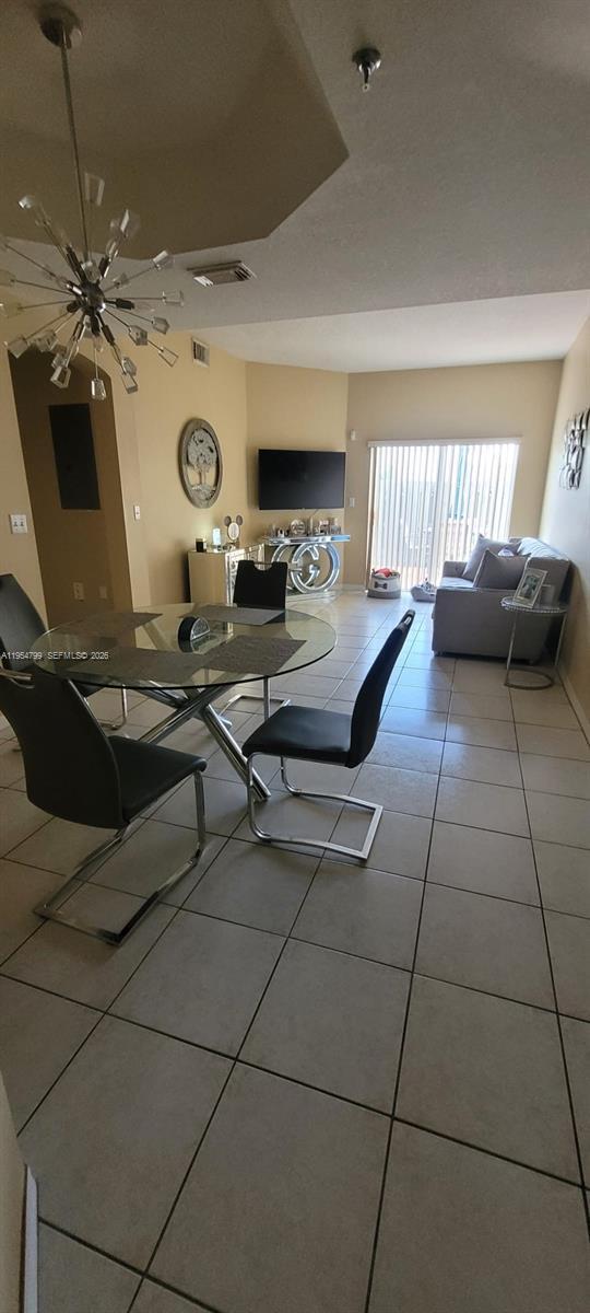 Building Photo - 905 Northwest Dr