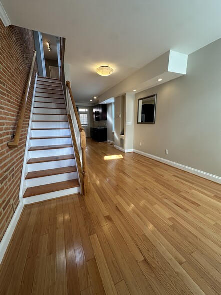 Building Photo - 1013 Patapsco St