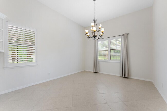 Building Photo - 4615 Siena Cir