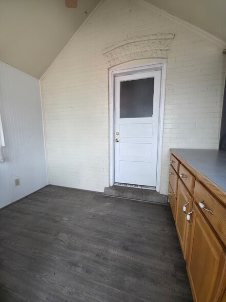Building Photo - 163 W 400 S