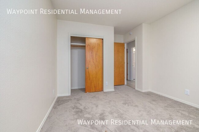 Building Photo - 1629 S Manitou Ave