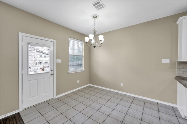 Building Photo - 19 Peach Ridge Pl