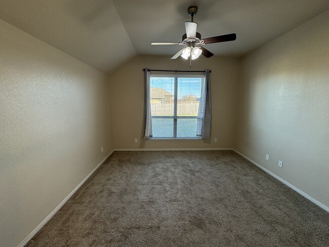 Building Photo - 5607 Markham Dr