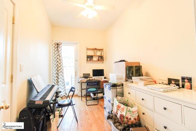 Building Photo - 3 bedroom in BROOKLYN NY 11231