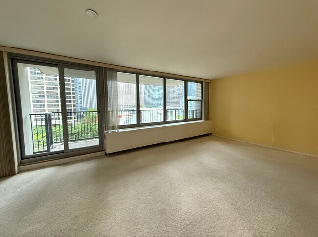 Building Photo - 400 E Randolph St