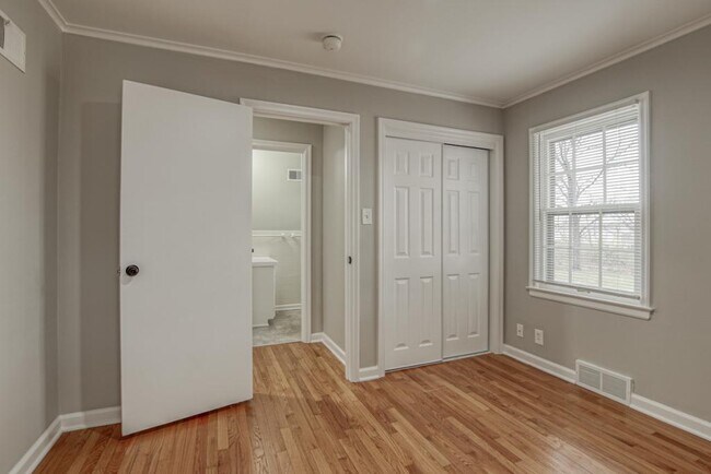 Building Photo - 7121 W 74th St