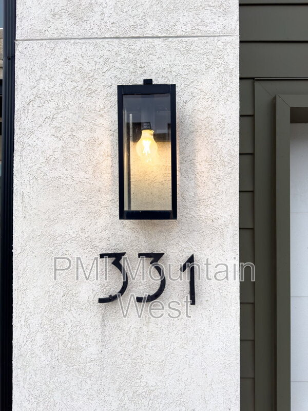Building Photo - 331 S 680 W