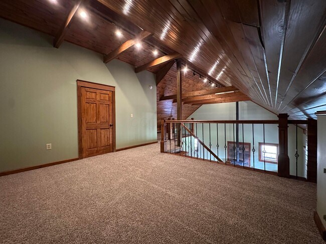 Building Photo - 4841 Julian Rd SW